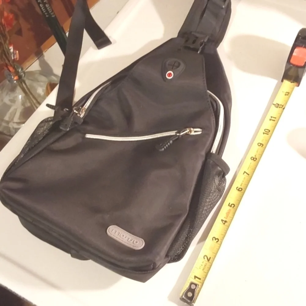 Mosiso sling backpack